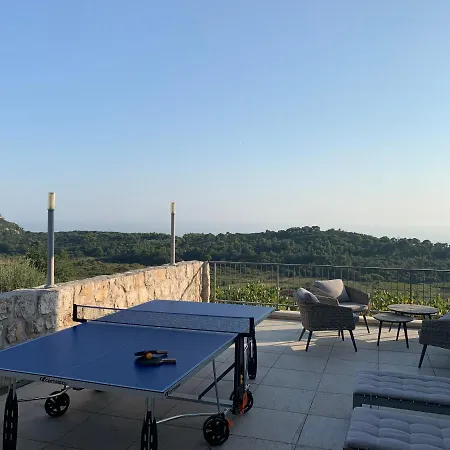 Ella Villa *